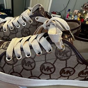 MK City Sneakers